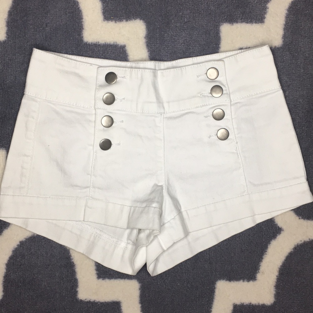 White jean short